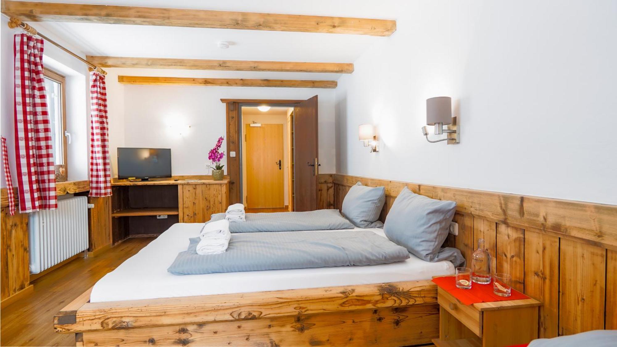Landgasthof Zum Papyrer - Erholung Im Urlaubsgebiet Lenggries Δωμάτιο φωτογραφία